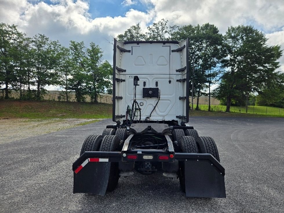 Sleeper Tractor-Heavy Duty Tractors-Freightliner-2020-T12664ST-Forest Park-GA-551,800\n\t\tmiles-$ 61,500 - Image 6