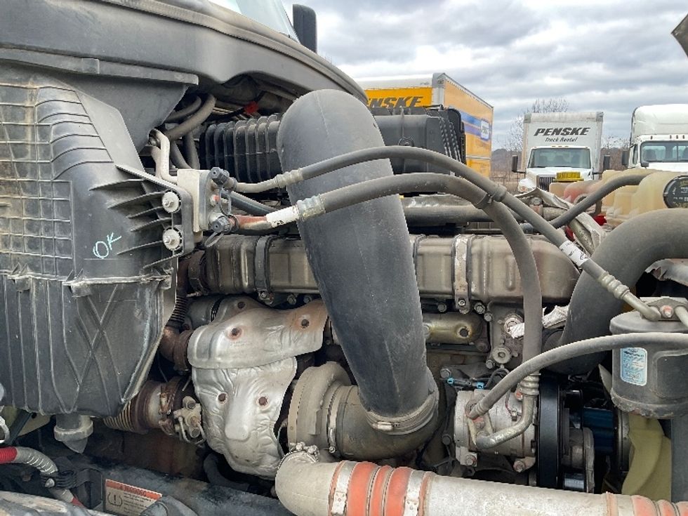 Sleeper Tractor-Heavy Duty Tractors-Freightliner-2020-T12664ST-Fort Smith-AR-337,046\n\t\tmiles-$ 66,500 - Image 20