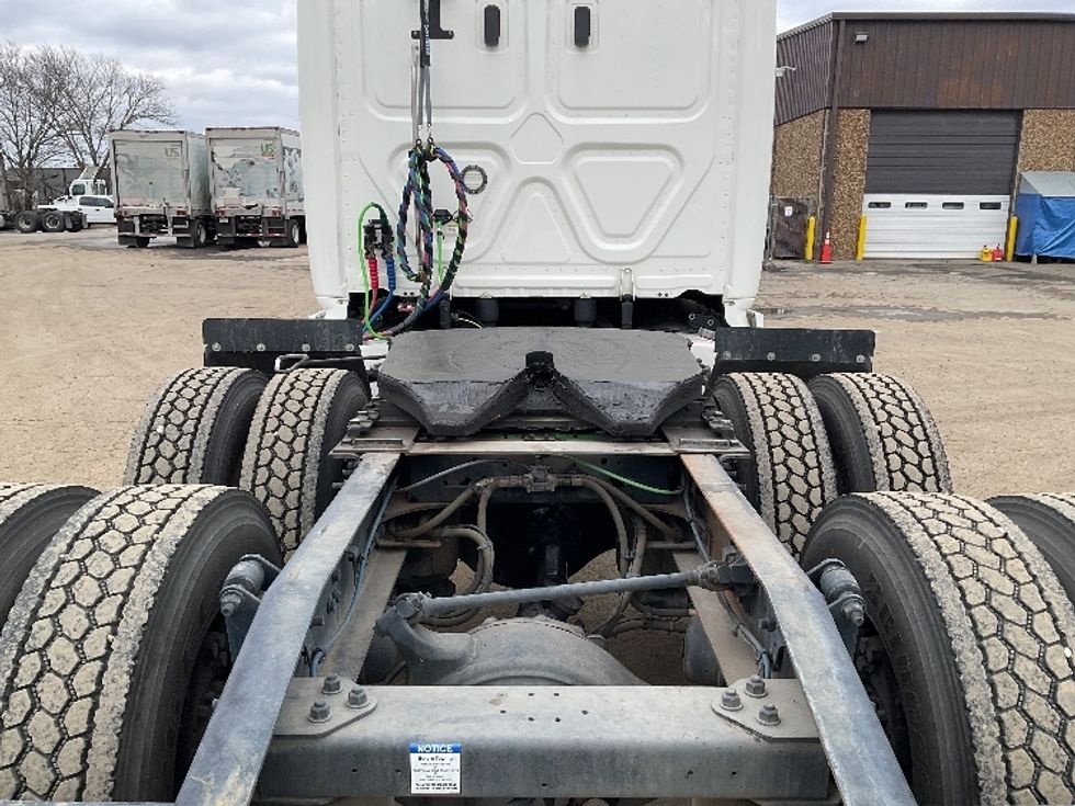 Sleeper Tractor-Heavy Duty Tractors-Freightliner-2020-T12664ST-Fort Smith-AR-337,046\n\t\tmiles-$ 66,500 - Image 6