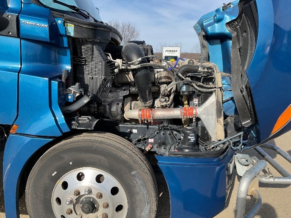 Sleeper Tractor-Heavy Duty Tractors-Freightliner-2020-T12664ST-Fort Smith-AR-580,246\n\t\tmiles-$ 53,750 - Image 20