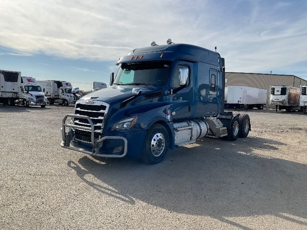 Sleeper Tractor-Heavy Duty Tractors-Freightliner-2020-T12664ST-Fort Smith-AR-580,246\n\t\tmiles-$ 53,750 - Image 3