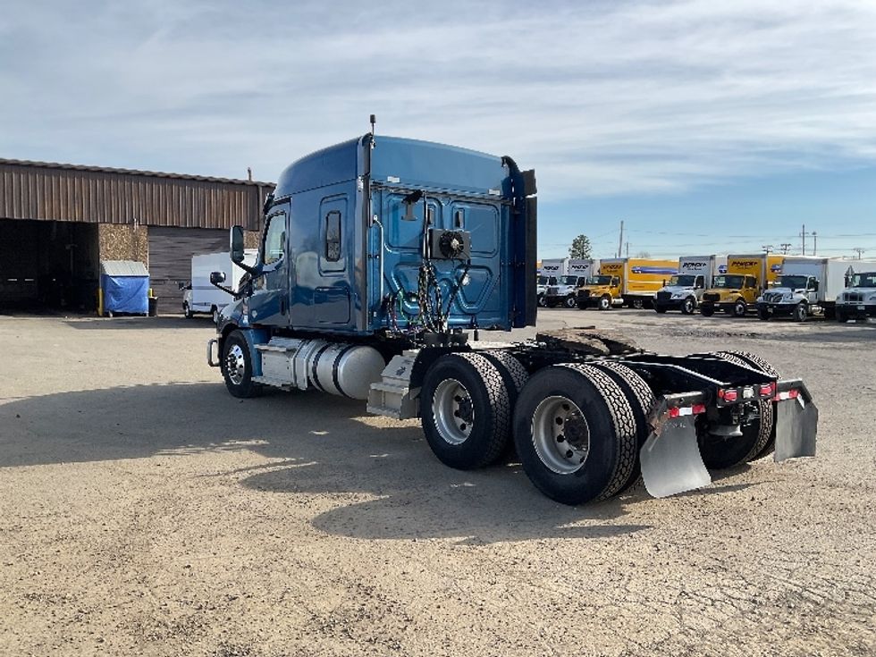 Sleeper Tractor-Heavy Duty Tractors-Freightliner-2020-T12664ST-Fort Smith-AR-580,246\n\t\tmiles-$ 53,750 - Image 5