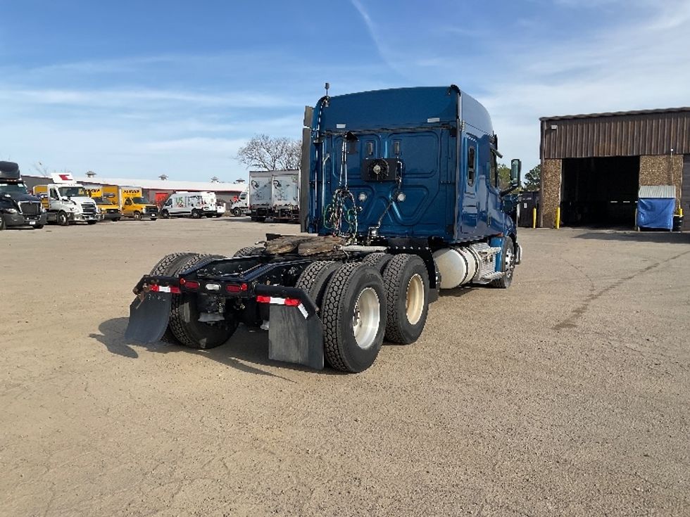 Sleeper Tractor-Heavy Duty Tractors-Freightliner-2020-T12664ST-Fort Smith-AR-580,246\n\t\tmiles-$ 53,750 - Image 7