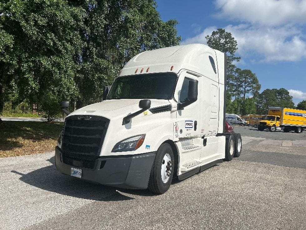 Sleeper Tractor-Heavy Duty Tractors-Freightliner-2020-T12664ST-Fort Worth-TX-681,156\n\t\tmiles-$ 48,750 - Image 3