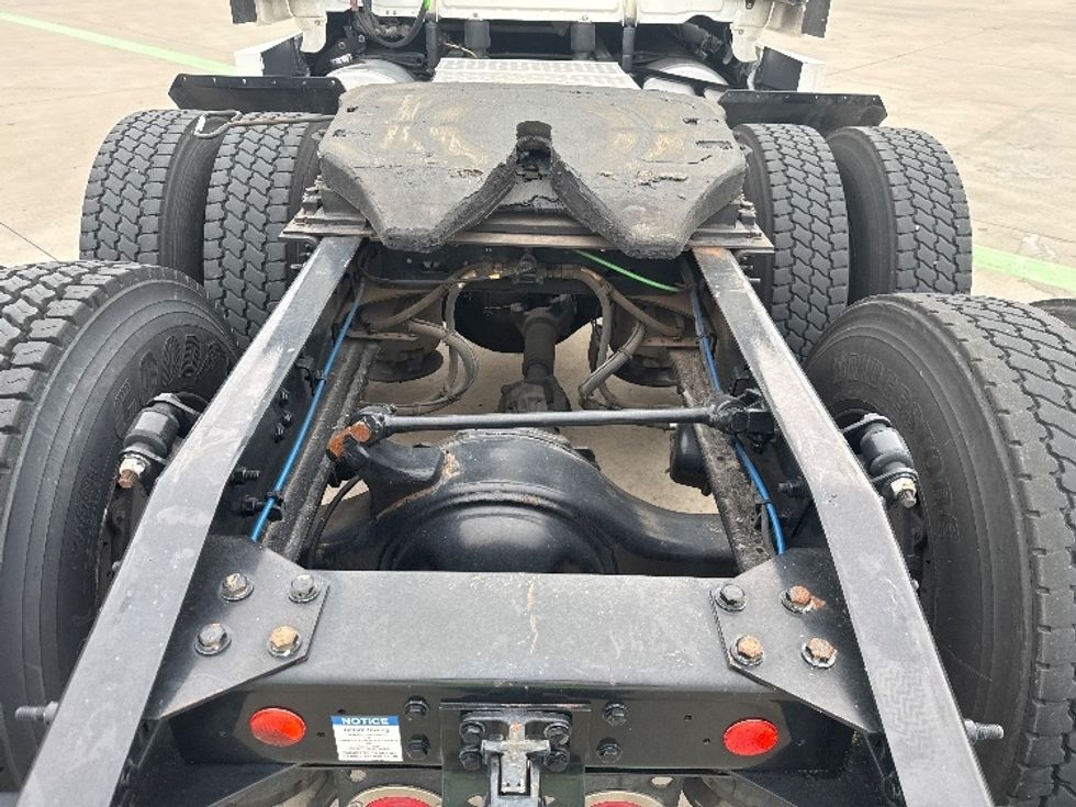 Sleeper Tractor-Heavy Duty Tractors-Freightliner-2020-T12664ST-Fort Worth-TX-685,000\n\t\tmiles-$ 48,000 - Image 6