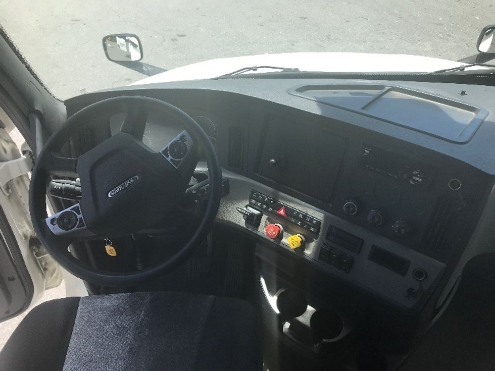 Sleeper Tractor-Heavy Duty Tractors-Freightliner-2020-T12664ST-Franklin-MA-368,084\n\t\tmiles-$ 68,500 - Image 11