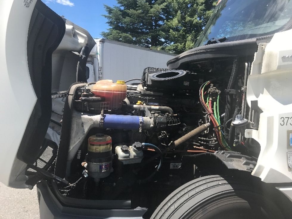 Sleeper Tractor-Heavy Duty Tractors-Freightliner-2020-T12664ST-Franklin-MA-368,084\n\t\tmiles-$ 68,500 - Image 21