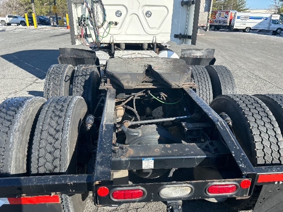 Sleeper Tractor-Heavy Duty Tractors-Freightliner-2020-T12664ST-Fredericksburg-VA-487,451\n\t\tmiles-$ 56,500 - Image 6