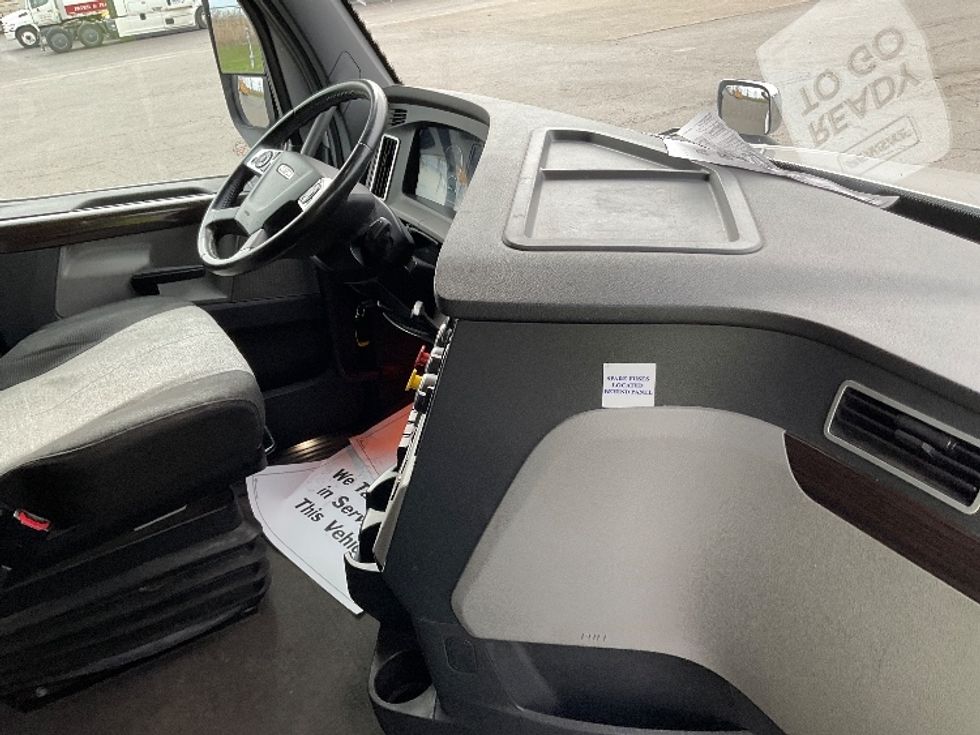 Sleeper Tractor-Heavy Duty Tractors-Freightliner-2020-T12664ST-Fredonia-NY-459,887\n\t\tmiles-$ 64,000 - Image 15