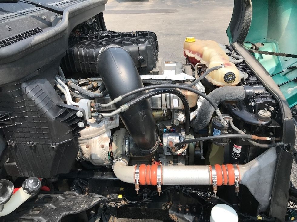 Sleeper Tractor-Heavy Duty Tractors-Freightliner-2020-T12664ST-Fredonia-NY-521,000\n\t\tmiles-$ 60,750 - Image 20