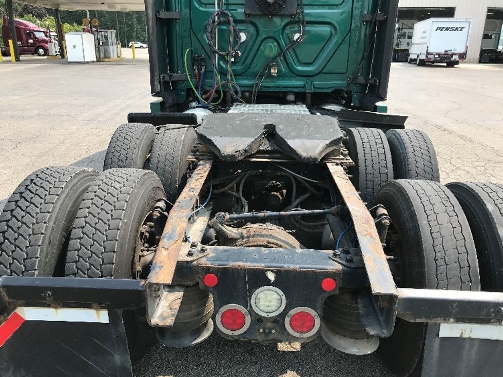 Sleeper Tractor-Heavy Duty Tractors-Freightliner-2020-T12664ST-Fredonia-NY-521,000\n\t\tmiles-$ 60,750 - Image 6