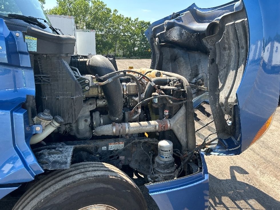 Sleeper Tractor-Heavy Duty Tractors-Freightliner-2020-T12664ST-Fredonia-NY-578,288\n\t\tmiles-$ 59,250 - Image 20