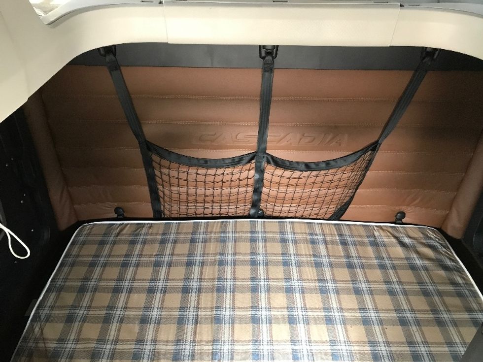 Sleeper Tractor-Heavy Duty Tractors-Freightliner-2020-T12664ST-Fredonia-NY-614,589\n\t\tmiles-$ 53,250 - Image 16