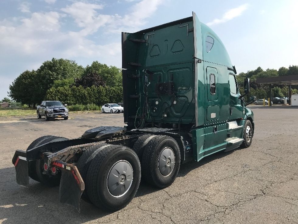 Sleeper Tractor-Heavy Duty Tractors-Freightliner-2020-T12664ST-Fredonia-NY-614,589\n\t\tmiles-$ 53,250 - Image 7