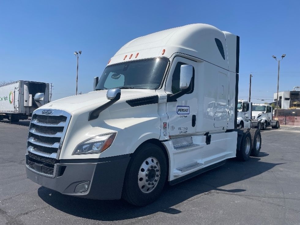 Sleeper Tractor-Heavy Duty Tractors-Freightliner-2020-T12664ST-Fresno-CA-456,181\n\t\tmiles-$ 75,250 - Image 3