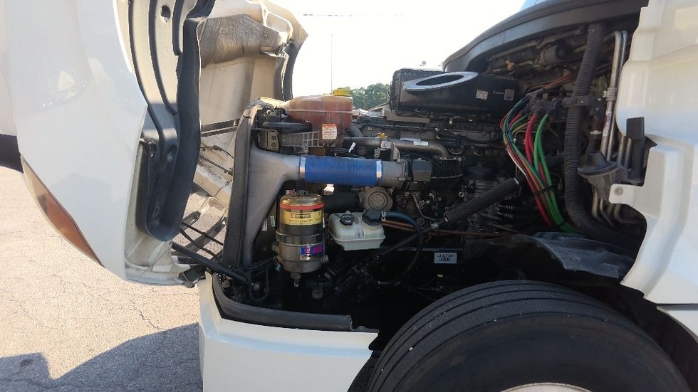 Sleeper Tractor-Heavy Duty Tractors-Freightliner-2020-T12664ST-Gadsden-AL-492,131\n\t\tmiles-$ 63,000 - Image 21