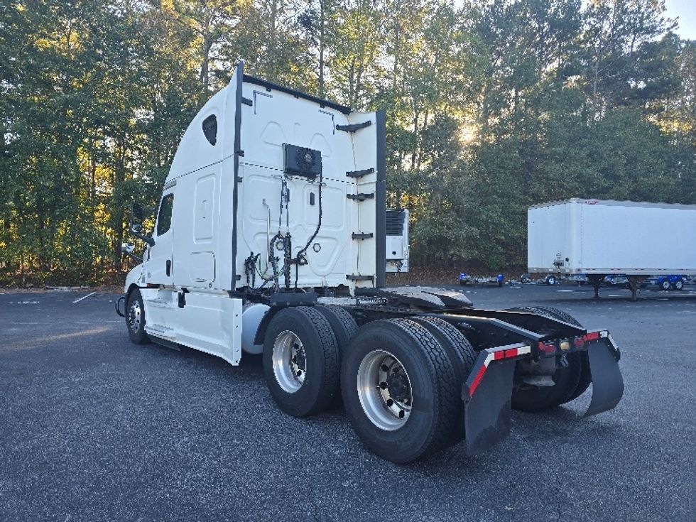 Sleeper Tractor-Heavy Duty Tractors-Freightliner-2020-T12664ST-Gainesville-GA-459,500\n\t\tmiles-$ 67,750 - Image 5