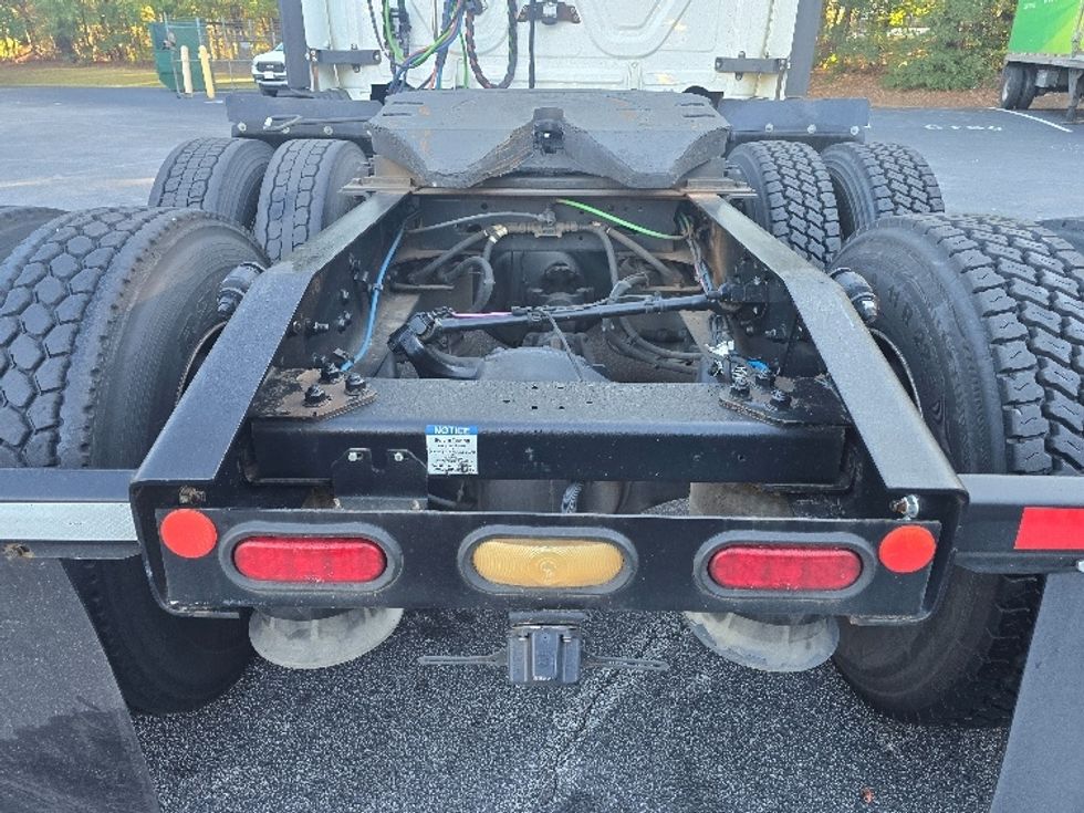 Sleeper Tractor-Heavy Duty Tractors-Freightliner-2020-T12664ST-Gainesville-GA-459,500\n\t\tmiles-$ 67,750 - Image 6