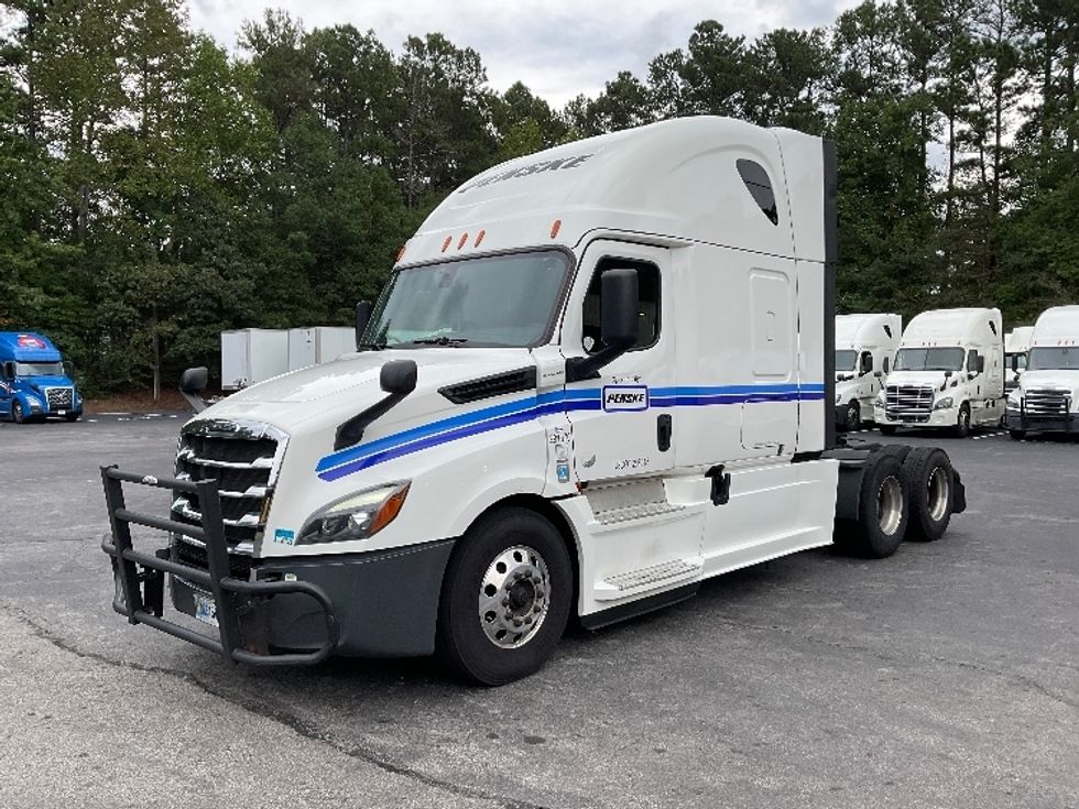 Sleeper Tractor-Heavy Duty Tractors-Freightliner-2020-T12664ST-Gainesville-GA-465,397\n\t\tmiles-$ 68,250 - Image 3