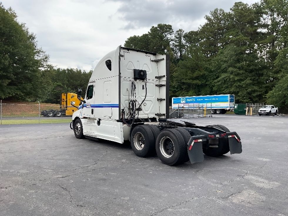 Sleeper Tractor-Heavy Duty Tractors-Freightliner-2020-T12664ST-Gainesville-GA-465,397\n\t\tmiles-$ 68,250 - Image 5