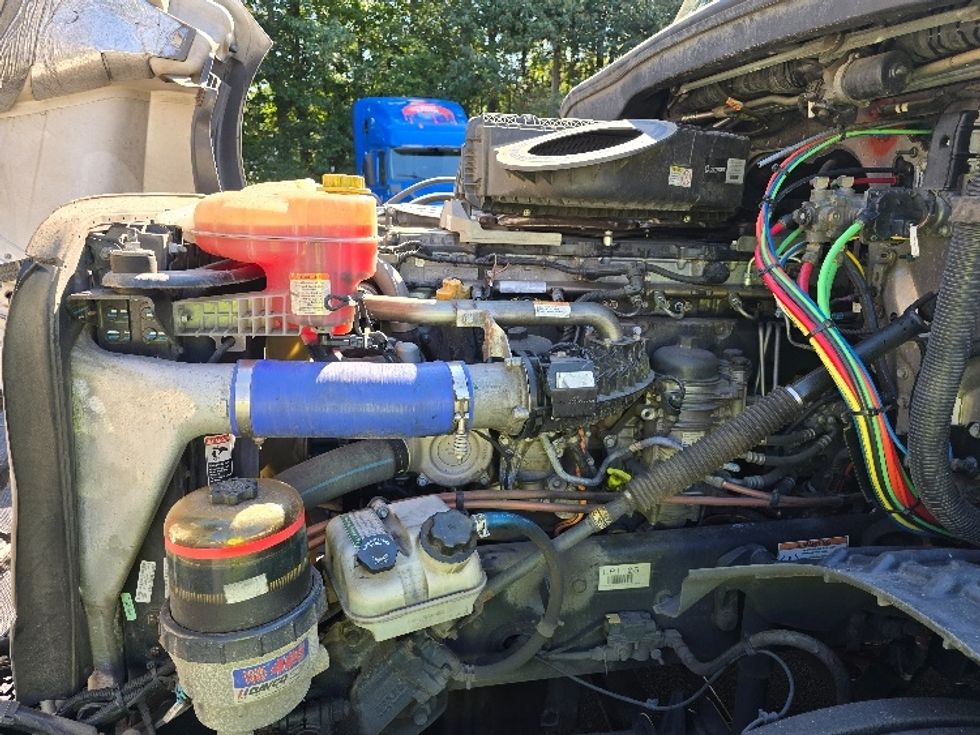 Sleeper Tractor-Heavy Duty Tractors-Freightliner-2020-T12664ST-Gainesville-GA-479,733\n\t\tmiles-$ 67,250 - Image 21
