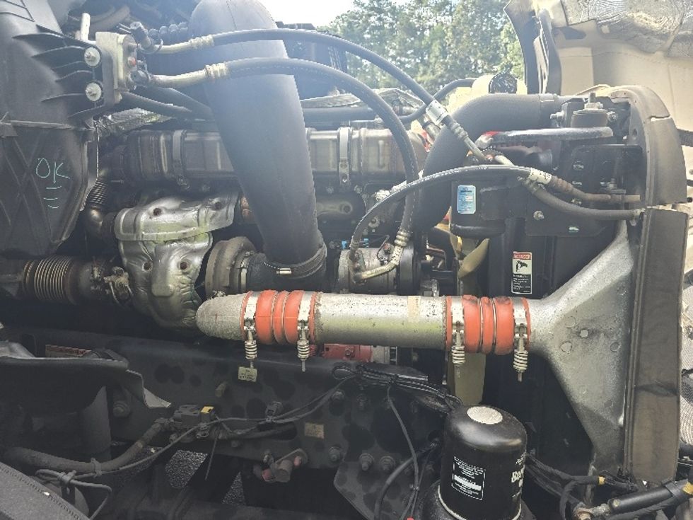 Sleeper Tractor-Heavy Duty Tractors-Freightliner-2020-T12664ST-Gainesville-GA-543,545\n\t\tmiles-$ 62,000 - Image 20