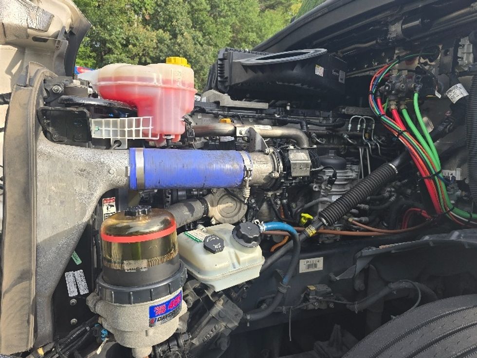 Sleeper Tractor-Heavy Duty Tractors-Freightliner-2020-T12664ST-Gainesville-GA-543,545\n\t\tmiles-$ 62,000 - Image 21