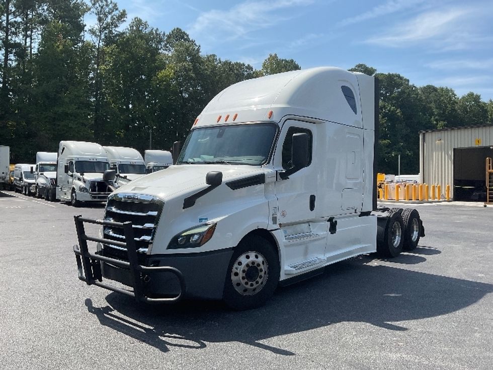 Sleeper Tractor-Heavy Duty Tractors-Freightliner-2020-T12664ST-Gainesville-GA-551,912\n\t\tmiles-$ 61,250 - Image 3