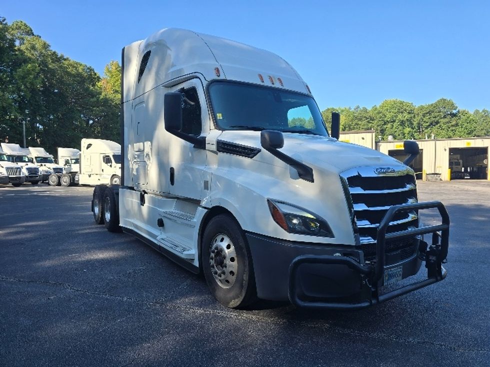 Sleeper Tractor-Heavy Duty Tractors-Freightliner-2020-T12664ST-Gainesville-GA-573,169\n\t\tmiles-$ 59,750 - Image 1