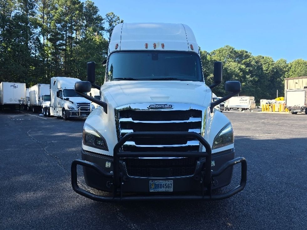 Sleeper Tractor-Heavy Duty Tractors-Freightliner-2020-T12664ST-Gainesville-GA-573,169\n\t\tmiles-$ 59,750 - Image 2