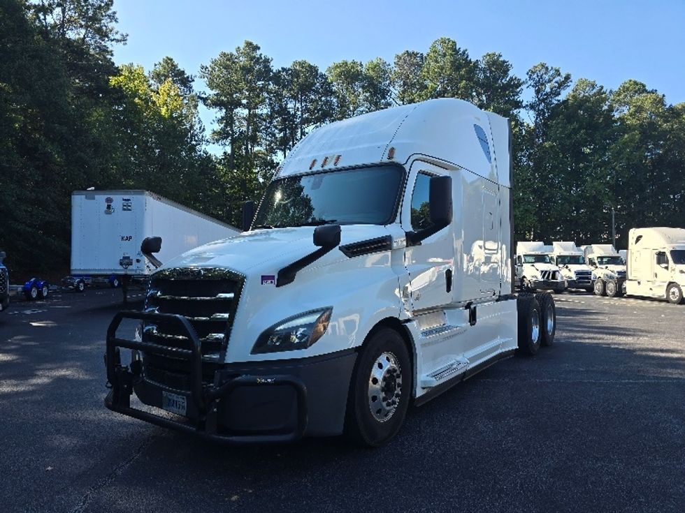 Sleeper Tractor-Heavy Duty Tractors-Freightliner-2020-T12664ST-Gainesville-GA-573,169\n\t\tmiles-$ 59,750 - Image 3