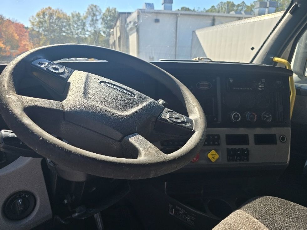Sleeper Tractor-Heavy Duty Tractors-Freightliner-2020-T12664ST-Gainesville-GA-647,885\n\t\tmiles-$ 53,000 - Image 10