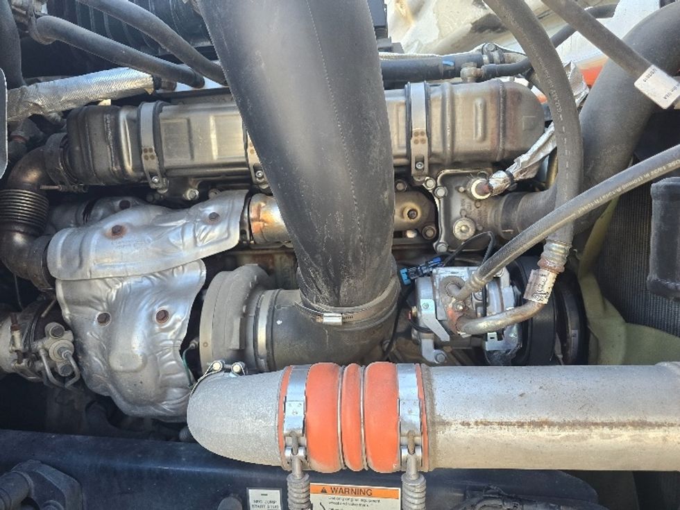 Sleeper Tractor-Heavy Duty Tractors-Freightliner-2020-T12664ST-Gainesville-GA-647,885\n\t\tmiles-$ 53,000 - Image 20