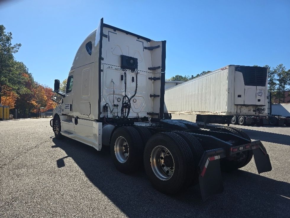 Sleeper Tractor-Heavy Duty Tractors-Freightliner-2020-T12664ST-Gainesville-GA-647,885\n\t\tmiles-$ 53,000 - Image 5