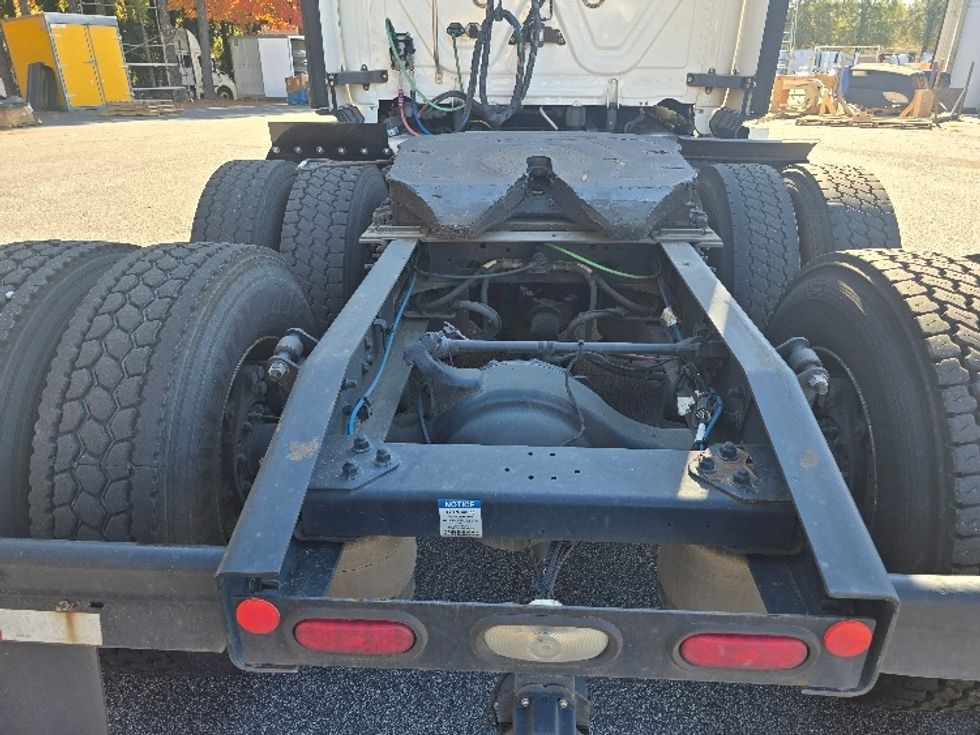 Sleeper Tractor-Heavy Duty Tractors-Freightliner-2020-T12664ST-Gainesville-GA-647,885\n\t\tmiles-$ 53,000 - Image 6