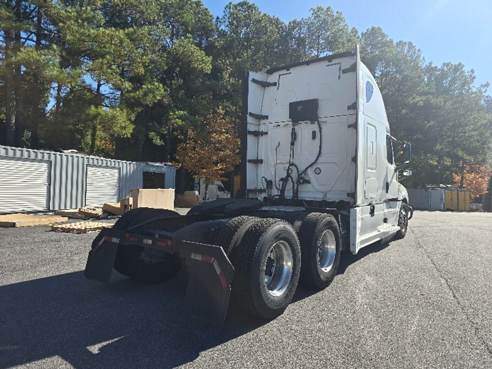 Sleeper Tractor-Heavy Duty Tractors-Freightliner-2020-T12664ST-Gainesville-GA-647,885\n\t\tmiles-$ 53,000 - Image 7