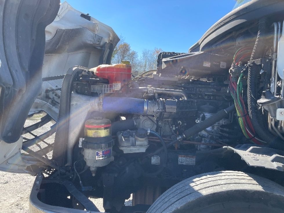 Sleeper Tractor-Heavy Duty Tractors-Freightliner-2020-T12664ST-Garden City-GA-341,077\n\t\tmiles-$ 73,000 - Image 21