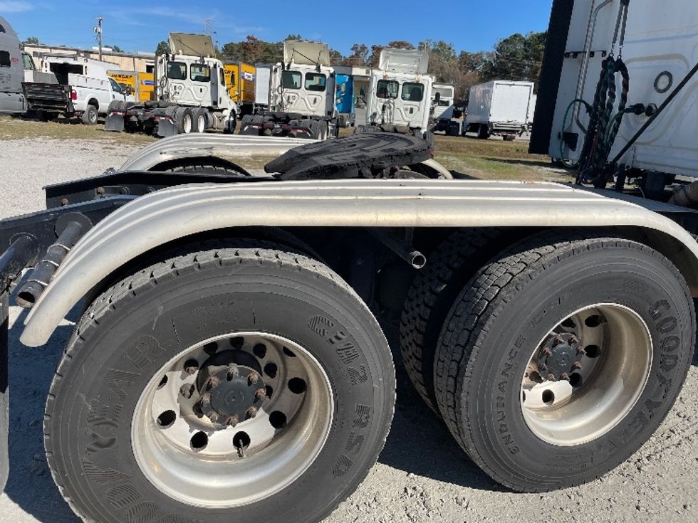 Sleeper Tractor-Heavy Duty Tractors-Freightliner-2020-T12664ST-Garden City-GA-341,077\n\t\tmiles-$ 73,000 - Image 23