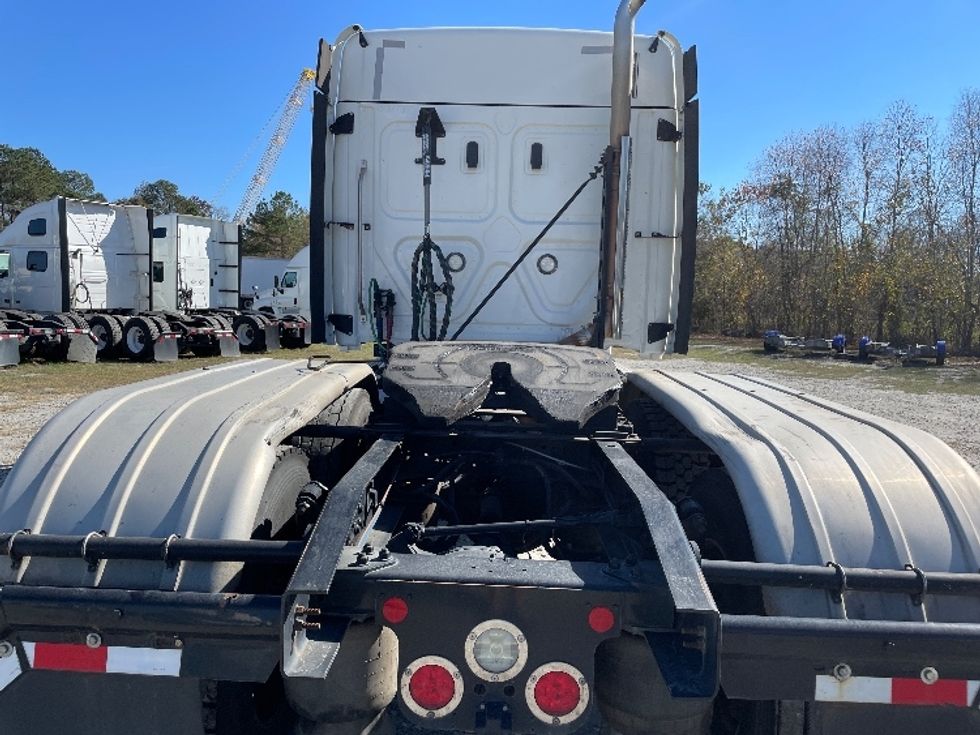 Sleeper Tractor-Heavy Duty Tractors-Freightliner-2020-T12664ST-Garden City-GA-341,077\n\t\tmiles-$ 73,000 - Image 6