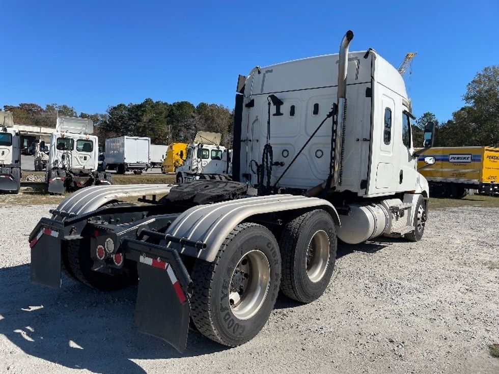 Sleeper Tractor-Heavy Duty Tractors-Freightliner-2020-T12664ST-Garden City-GA-341,077\n\t\tmiles-$ 73,000 - Image 7