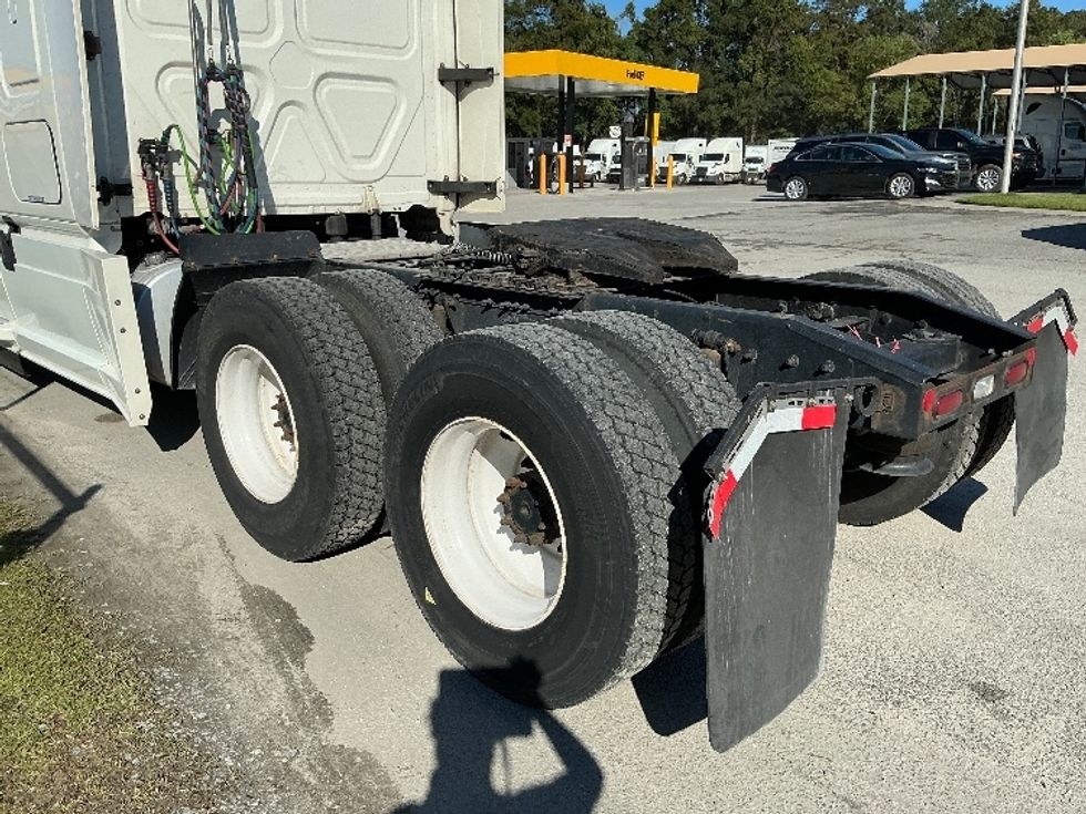 Sleeper Tractor-Heavy Duty Tractors-Freightliner-2020-T12664ST-Garden City-GA-671,162\n\t\tmiles-$ 48,250 - Image 23