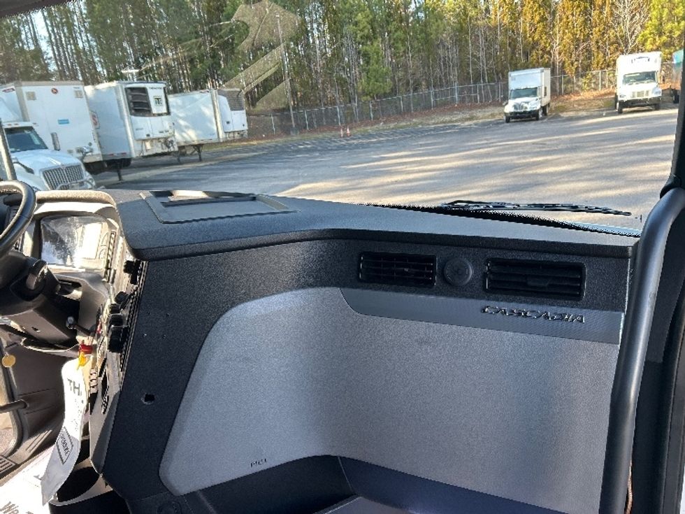 Sleeper Tractor-Heavy Duty Tractors-Freightliner-2020-T12664ST-Garner-NC-549,505\n\t\tmiles-$ 54,500 - Image 14