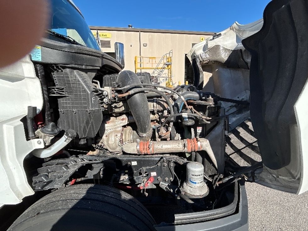 Sleeper Tractor-Heavy Duty Tractors-Freightliner-2020-T12664ST-Garner-NC-690,956\n\t\tmiles-$ 45,500 - Image 20