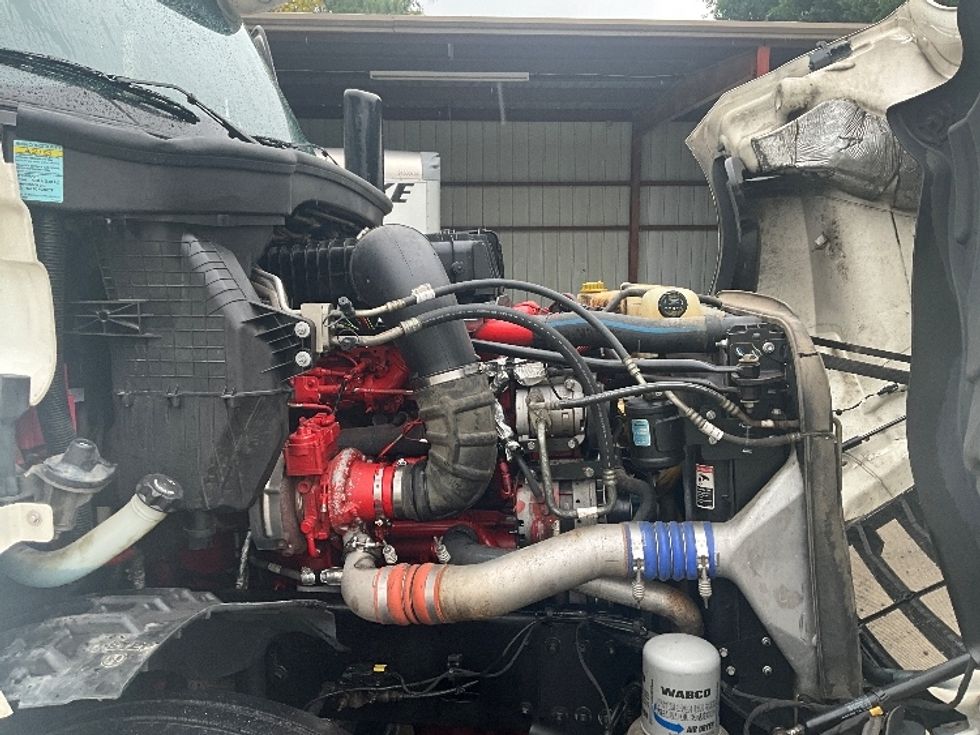 Sleeper Tractor-Heavy Duty Tractors-Freightliner-2020-T12664ST-Goldsboro-NC-345,345\n\t\tmiles-$ 73,750 - Image 20