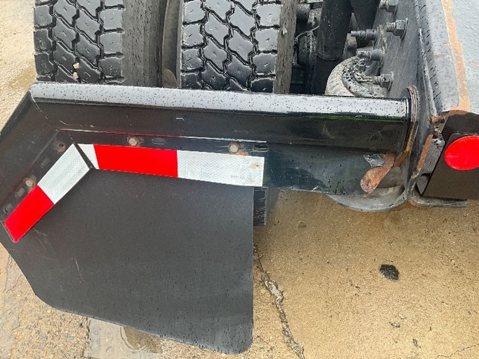 Sleeper Tractor-Heavy Duty Tractors-Freightliner-2020-T12664ST-Goldsboro-NC-345,345\n\t\tmiles-$ 73,750 - Image 24