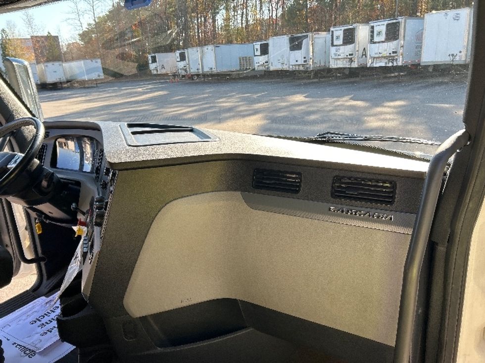 Sleeper Tractor-Heavy Duty Tractors-Freightliner-2020-T12664ST-Goldsboro-NC-554,191\n\t\tmiles-$ 55,500 - Image 14
