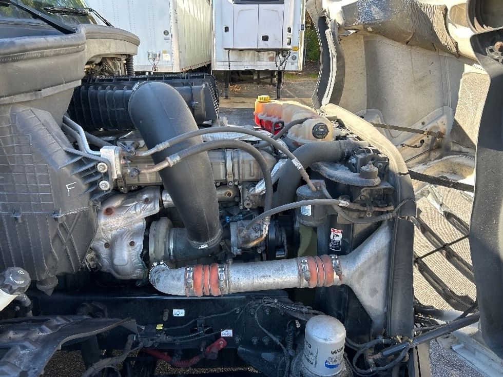 Sleeper Tractor-Heavy Duty Tractors-Freightliner-2020-T12664ST-Goldsboro-NC-610,253\n\t\tmiles-$ 51,500 - Image 20