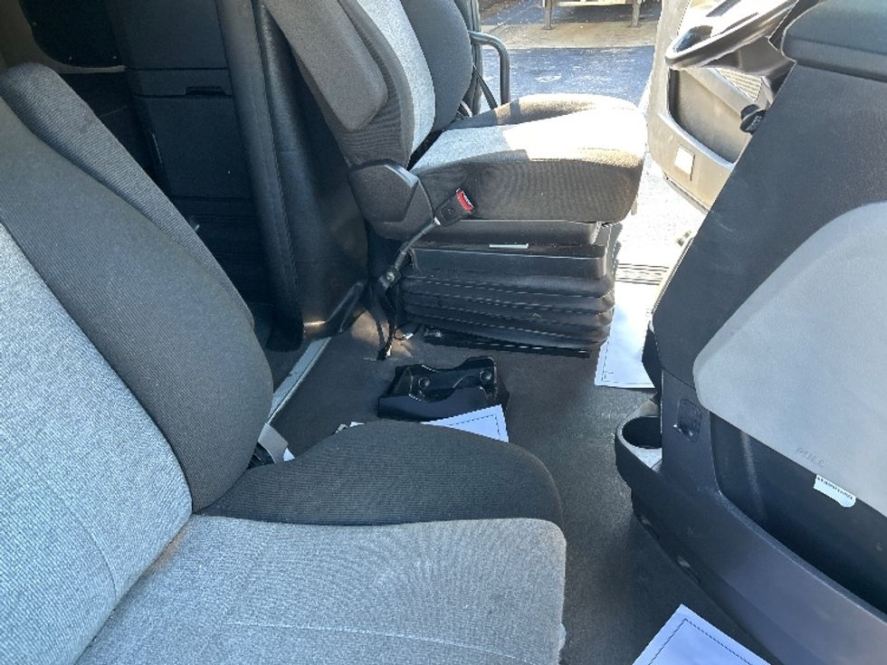 Sleeper Tractor-Heavy Duty Tractors-Freightliner-2020-T12664ST-Goldsboro-NC-648,222\n\t\tmiles-$ 48,500 - Image 15