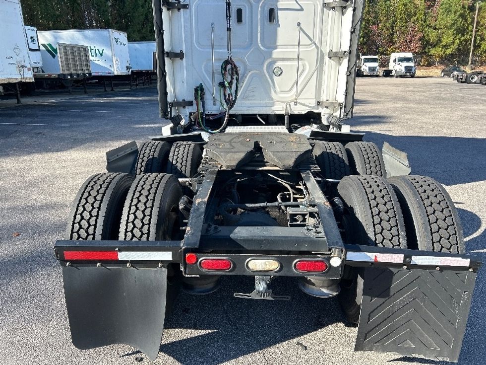 Sleeper Tractor-Heavy Duty Tractors-Freightliner-2020-T12664ST-Goldsboro-NC-648,222\n\t\tmiles-$ 48,500 - Image 6