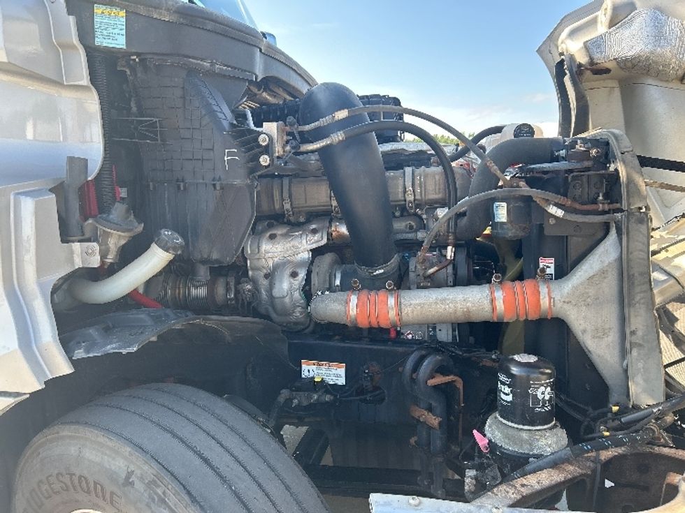 Sleeper Tractor-Heavy Duty Tractors-Freightliner-2020-T12664ST-Goshen-IN-409,438\n\t\tmiles-$ 66,750 - Image 20